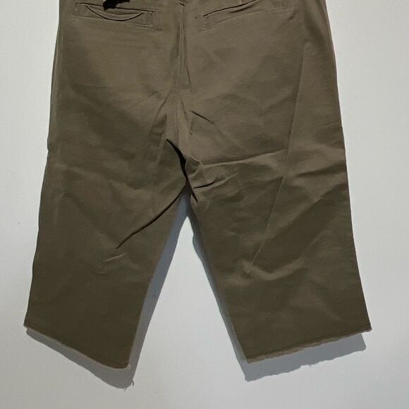 Grane Jeans Women's Army Green Frayed Khaki Capri Pants Size 3 NWT - Picture 5 of 7